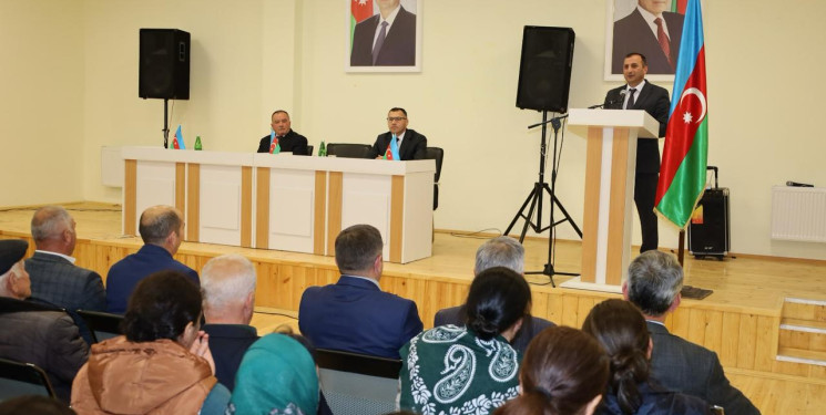 İsmayıllı rayonunun Sumağallı kəndində Ulu Öndər Heydər Əliyevin anadan olmasının 102 illiyinə həsr edilmiş tədbir keçirilib